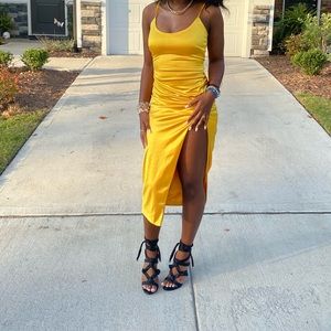 Jluxlabel Yellow Midi Dress